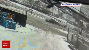 Coliziune în lanț pe „Drumul Morții” din Suceava: doi răniți grav