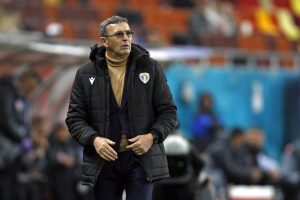 Petrolul și Universitatea se înfruntă: un meci decisiv pentru Neagoe