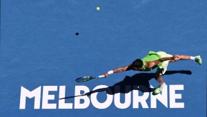 Alcaraz, îmbrăcat ca Borg, vizează cifra magică de 100 în Grand Slamuri