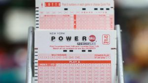 Cine a câștigat marea miză de 1,8 miliarde de dolari la Powerball?