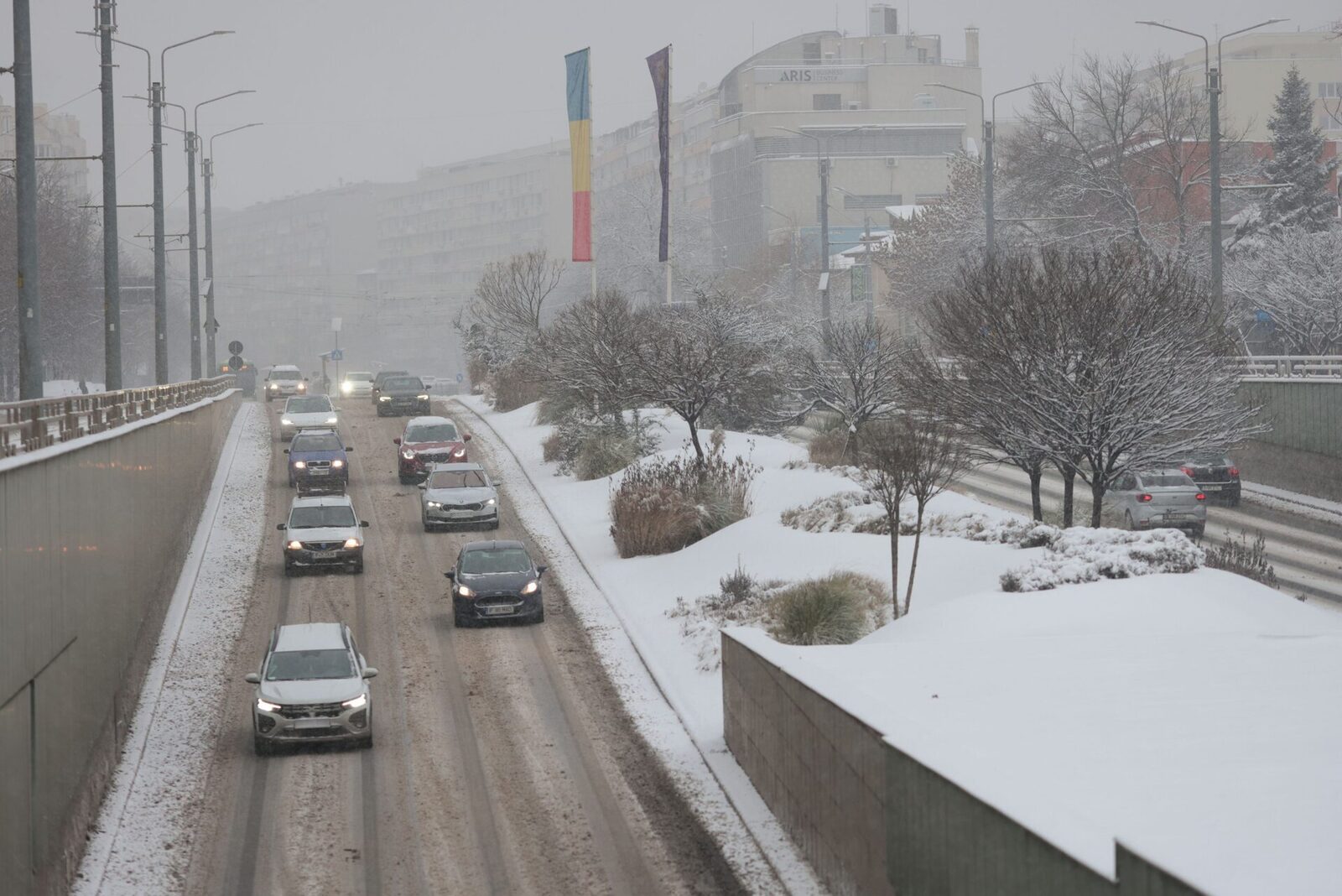 Trafic îngreunat în București, prognoza meteo ANM pentru weekendul acesta