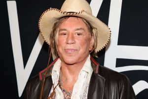 Mickey Rourke, somat să plătească 59.100 de dolari chirie restantă