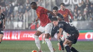 Valencia: Sadiq strălucește în ploaie printre aprobati și respinși