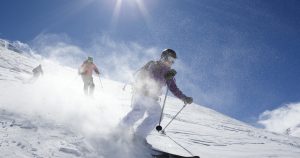 Stațiunile montane asaltate de turiști, salvamontiștii trag semnalul de alarmă