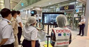 Alertă sanitară în Asia: Aeroporturi asediate de controale după virusul din India