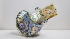 Tezaur 2026: Românii, invitați la cumpărături de titluri de stat. Ce dobânzi oferă