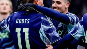 AZ Alkmaar și Ajax se întâlnesc într-un duel crucial: previziuni și noutăți