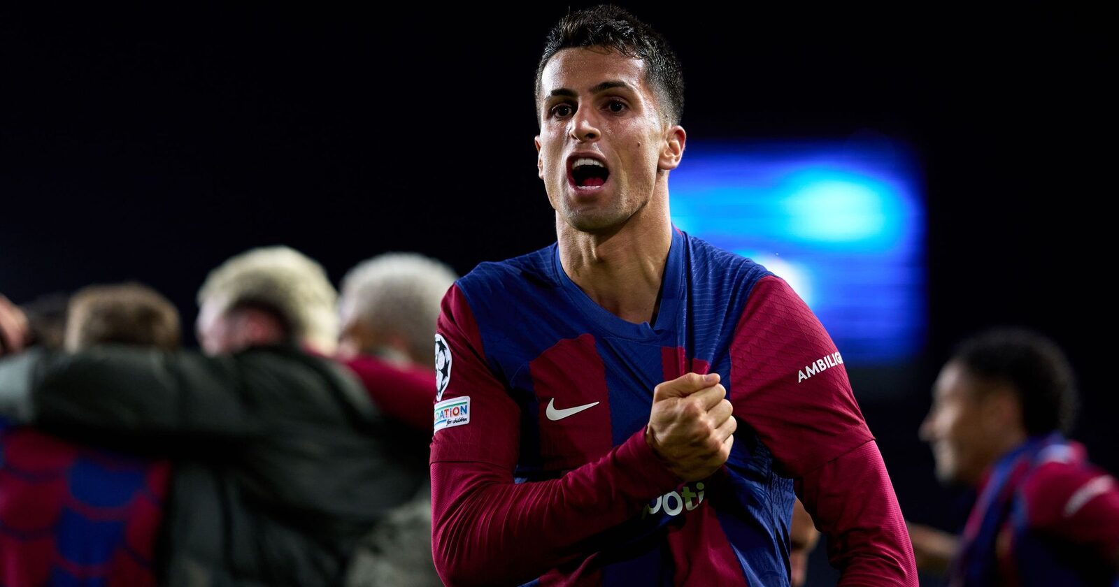 Barcelona își intensifică eforturile pentru transferul lui Cancelo! Chivu în dificultate