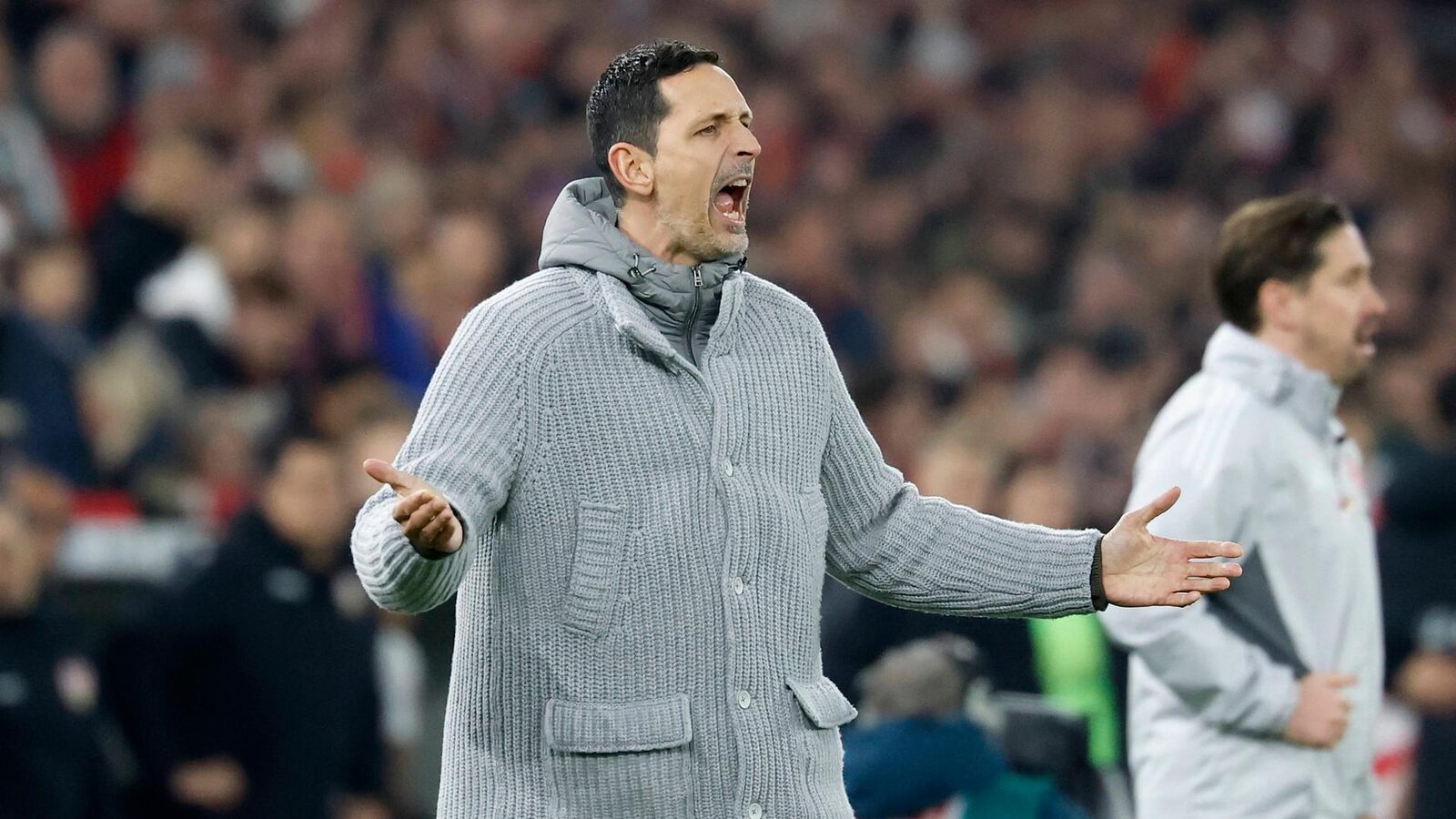 La Eintracht, atmosfera devine tensionată – Toppmöller cere responsabilitate jucătorilor