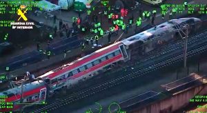 Tren deraiat în Spania: Român surprins în apel video la haosul din zonă