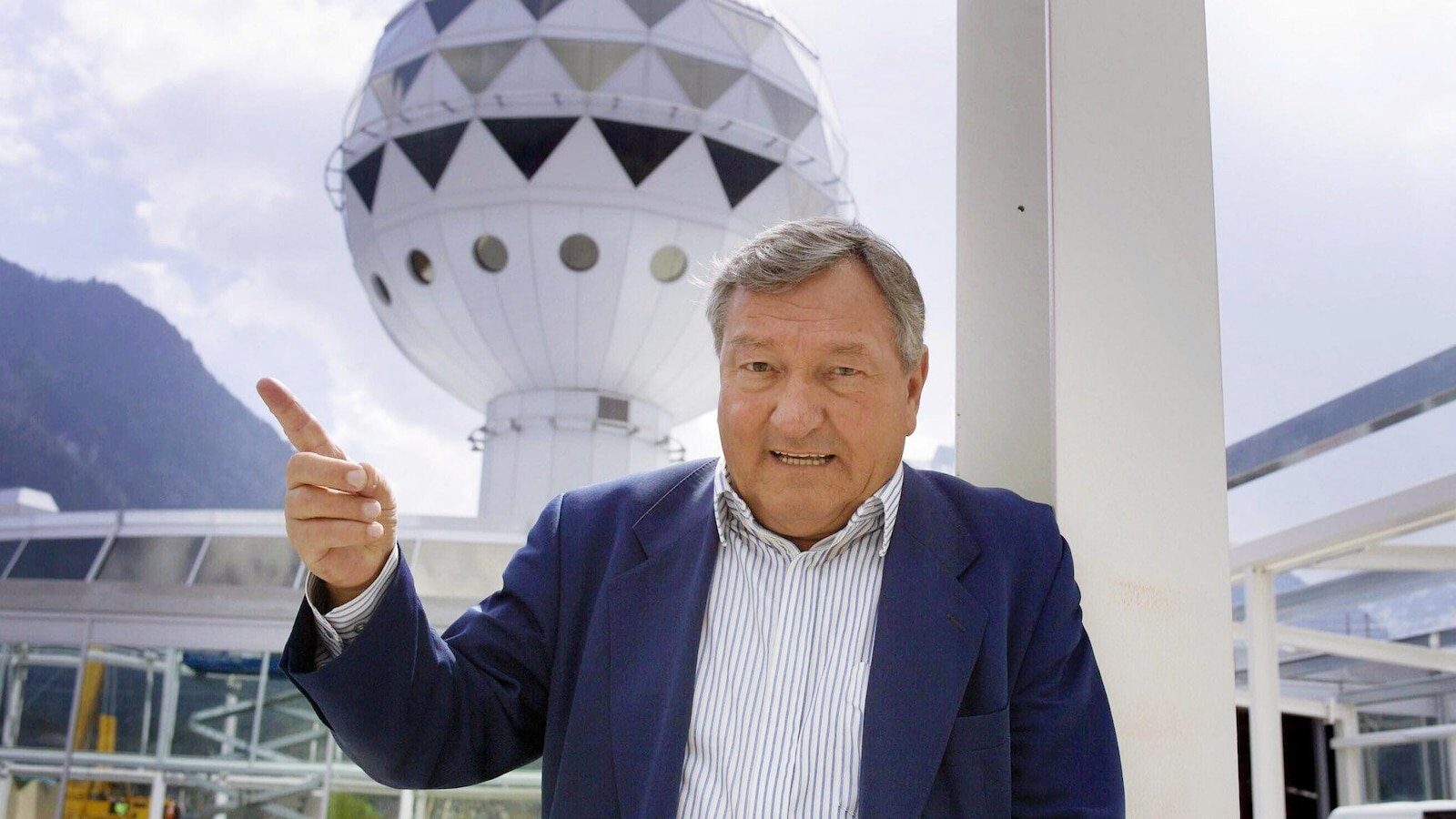 Erich von Däniken, autorul cărții „Caruțele zeilor”, a murit la 90 de ani