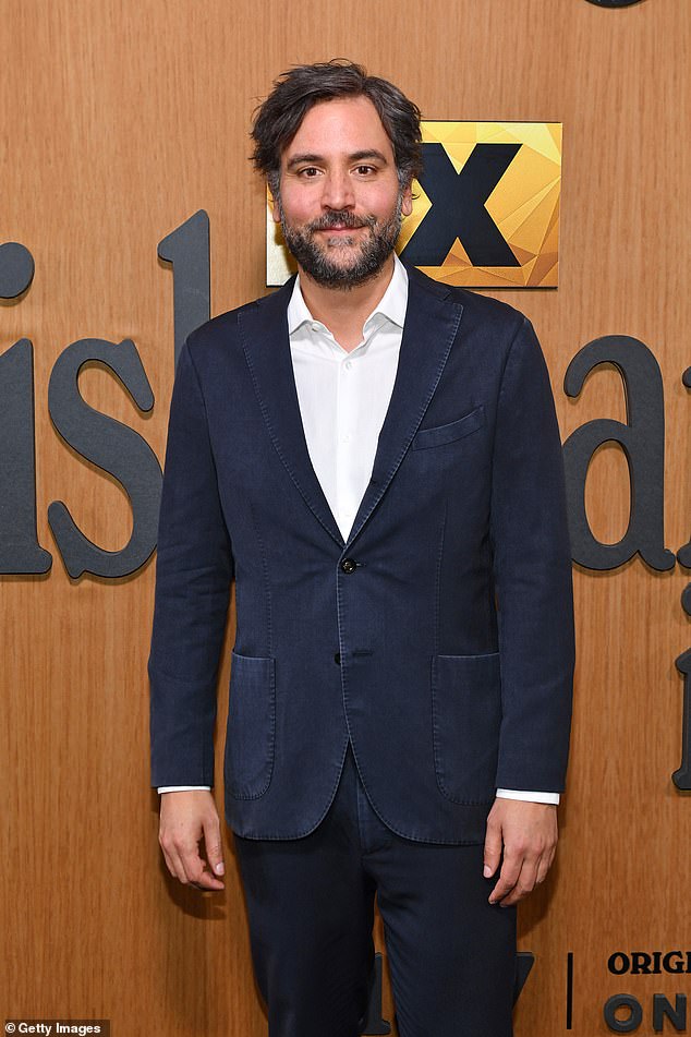 Josh Radnor, star din How I Met Your Mother, devine tată la 51 de ani!