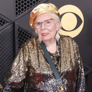 Joni Mitchell, apariție rară pe covorul roșu: surprize și emoții!