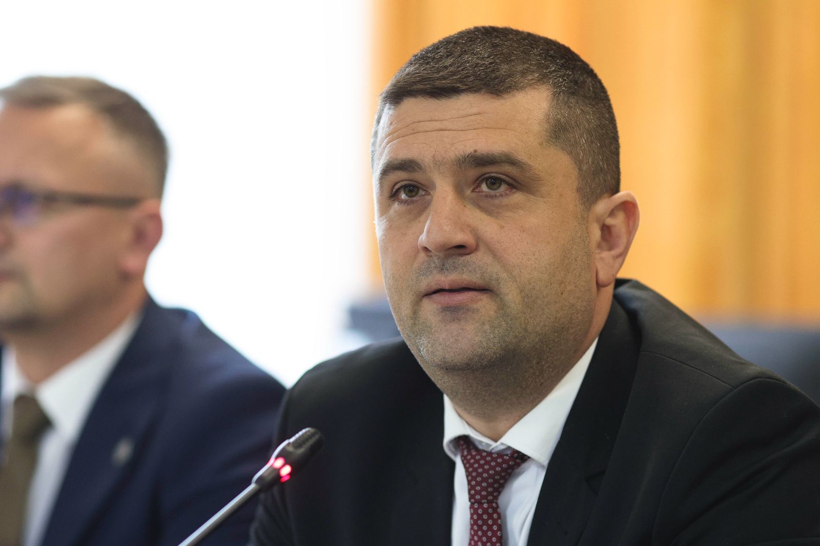 Craiova: Bloc controversat lângă depozit de muniție și radar militar