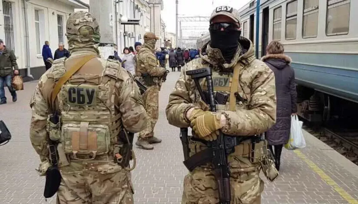 Ucraina reține bloggeri de fake news care difuzau informații militare