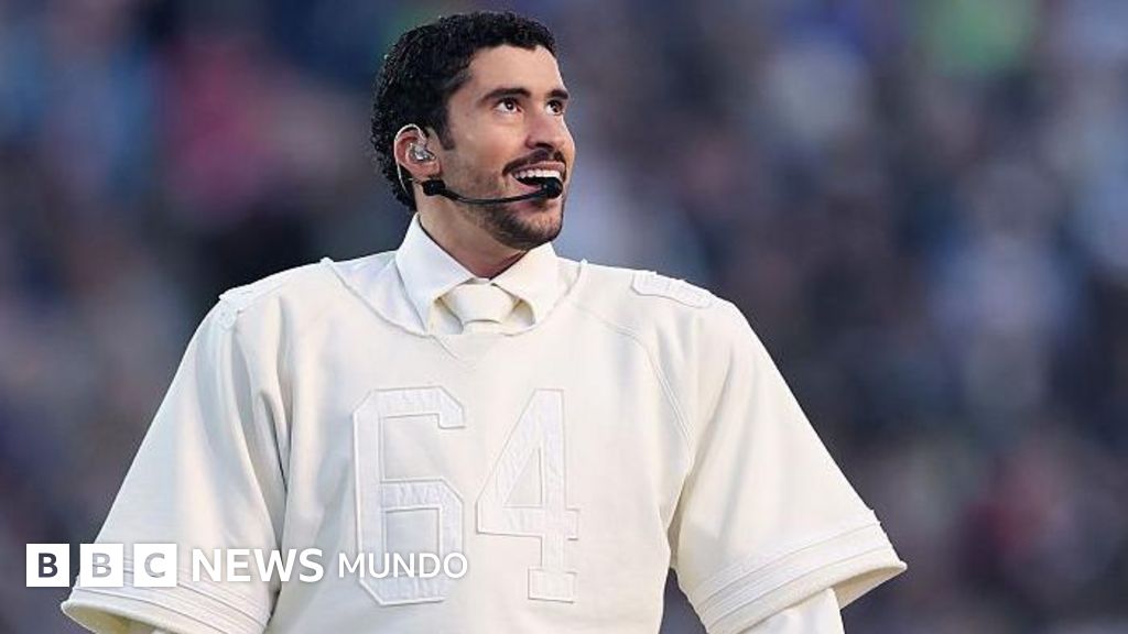 Bad Bunny electrizează Super Bowl, promovând cultura latino-puerto Ricană
