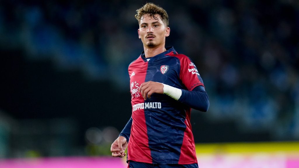 Cagliari și Lecce își prezintă echipele oficiale înainte de duelul direct