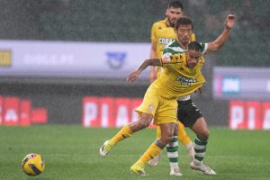 Naționala, zece încercări eșuate contra „măreților” fără puncte!