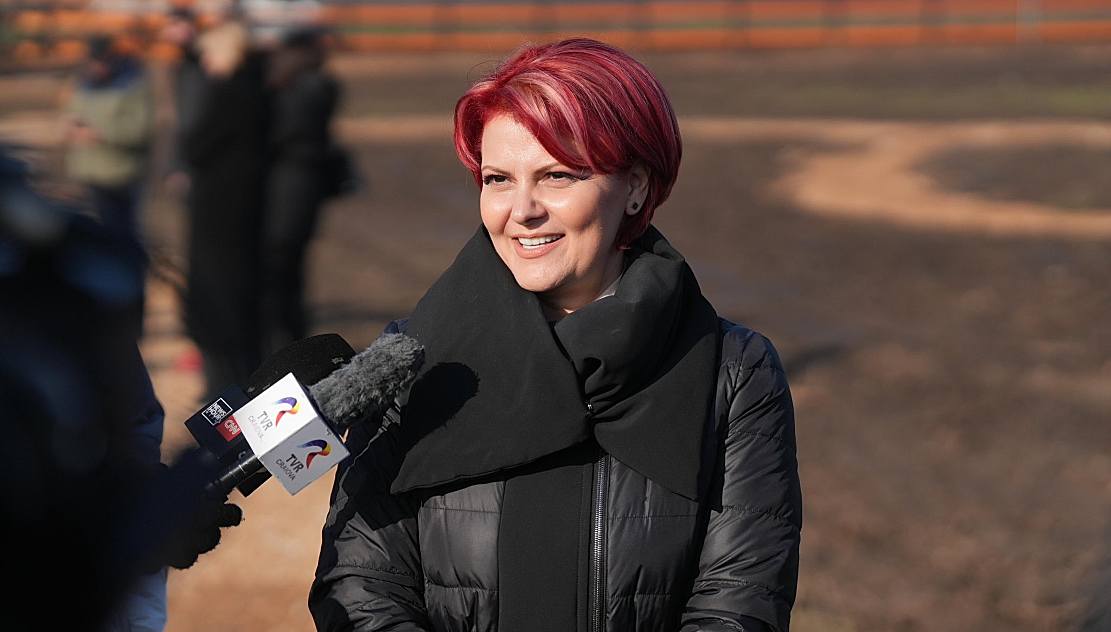Olguța Vasilescu își apără proiectul: Blocul e într-o zonă urbanizată