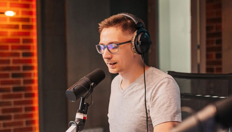 Elvețienii de la Infomaniak lansează radio automatizat, prin streaming