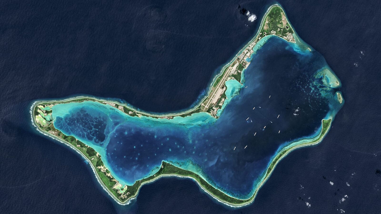 Iranul a țintit baza Diego Garcia, dar n-a lovit-o, dezvăluie wsj
