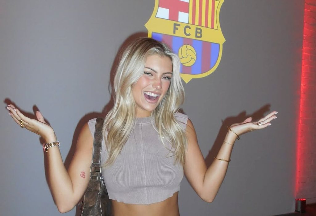 Noua cucerire a lui yamal: Tânăra care îl urmărește la barca