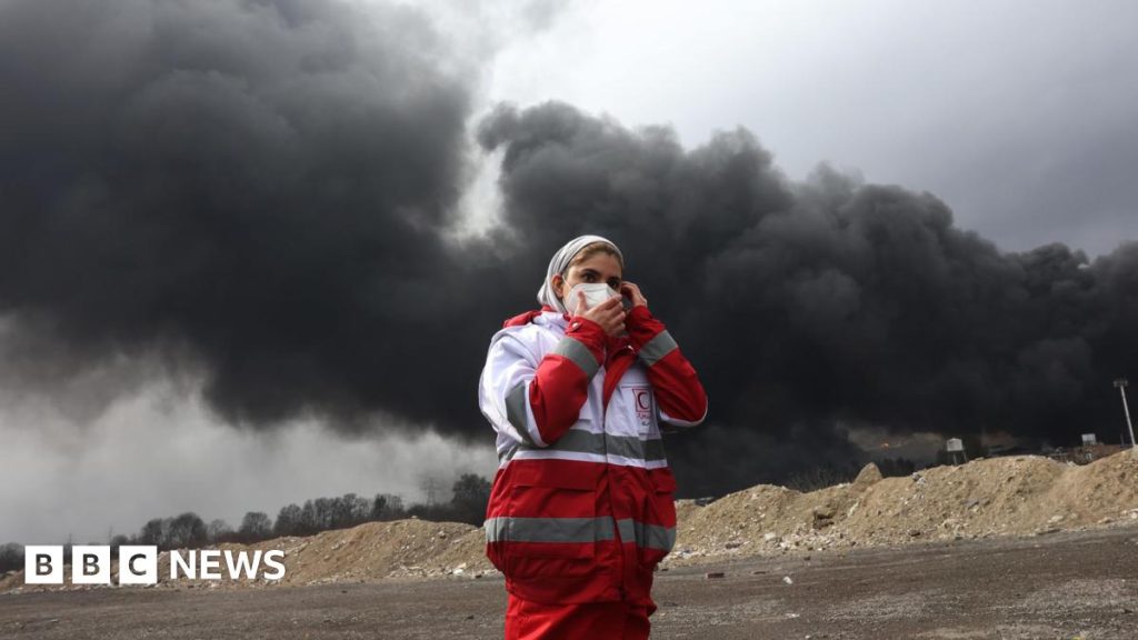 Prețul petrolului sare de 100$, record din 2022. Fiul lui khamenei, succesor la conducere