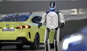 BMW introduce roboți umanoizi cu AI: Impactul asupra forței de muncă?