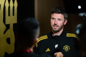 Carrick vrea o victorie, dar lecția e în înfrângerea lui Amorim la Man Utd