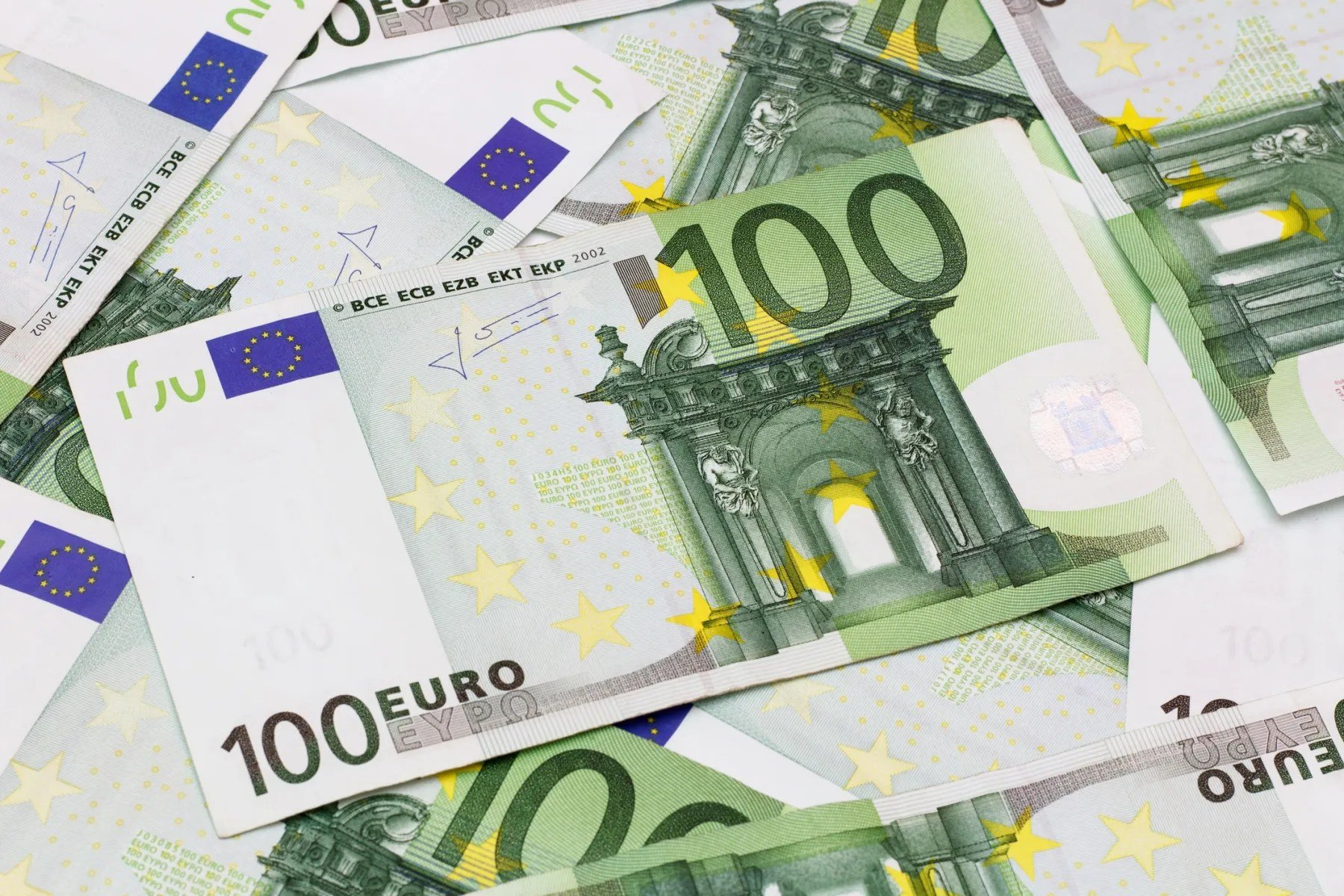 Fonduri UE 2026: Microfirme din 6 județe, până la 300.000 EUR.