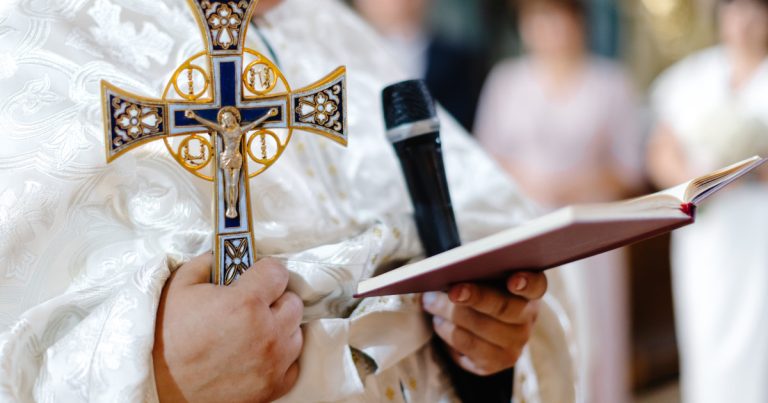 Duminica Sfintei Cruci 2026: Ce tradiții respectă românii pe 15 martie, zi de sărbătoare