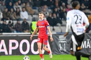 La 20 de ani, puștiul cu tupeu înaintea duelului cu FCSB