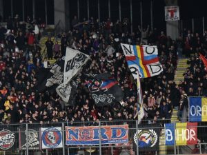 Ultrașii, reacții după retrogradarea FCSB în play-out. Ce s-a întâmplat la Arad
