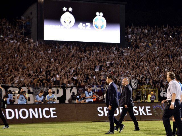 Becali a dat fuga! Primul antrenor contactat după demisiile de la FCSB