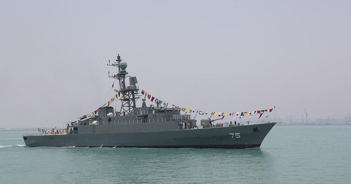 Peste 100 de persoane, date dispărute după atacul asupra unei nave iraniene