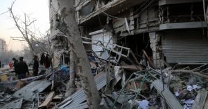 Război total în orient: SUA bombardează masiv, iranul lovește state vecine