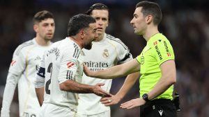 Real Madrid se încurcă din nou: Două roșii și pași greșiți spre titlu