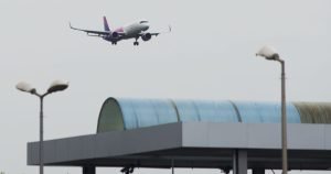 Tarom amână repatrierea a sute de români din orientul mijlociu