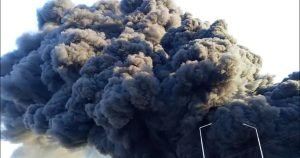 Incendiu violent la o fabrică de polistiren din Arad: RO-Alert din cauza fumului