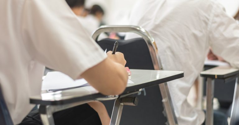 Simulare bac 2026: Subiectele de la real și uman, publicate de minister. Cum se rezolvă corect