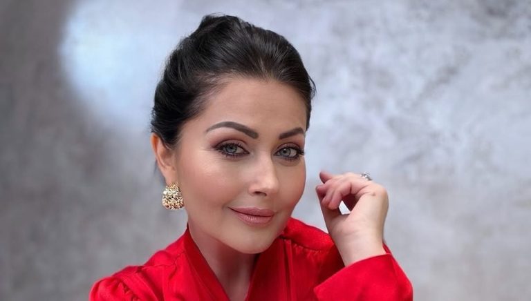 Și-a cinstit prietenii cu vârf și îndesat, petrecerea a fost memorabilă