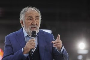 Dedeman, Țiriac, fondatorul UiPath și alții: 6 români în topul miliardarilor lumii