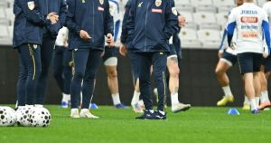 Lucescu, pus pe gânduri: Starul incert pentru meciul crucial. Ce s-a întâmplat la antrenament