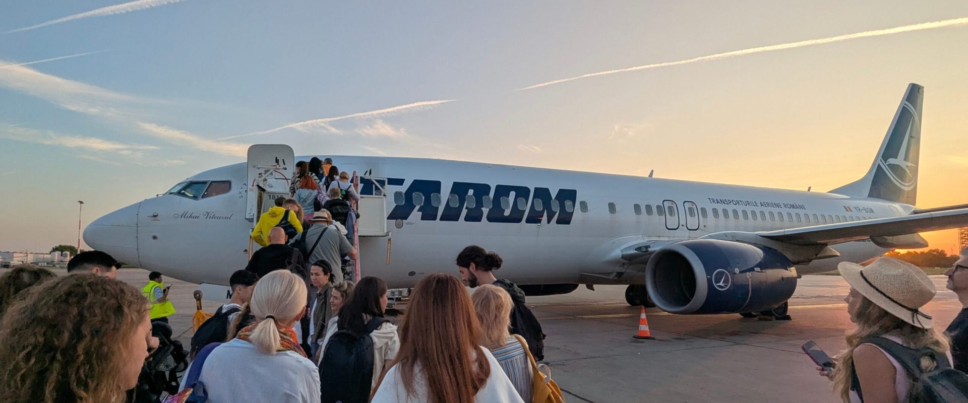MAE: Români, evacuați din israel în egipt. Tarom, zboruri speciale către românia