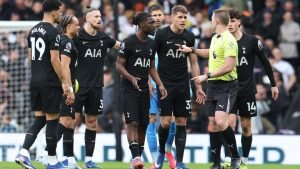 Premier League explică golul controversat Fulham-Tottenham. Reacția legendarului [Numele legendei]!
