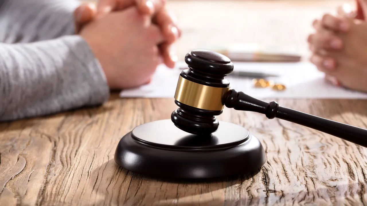 Judecătorii din SUA apelează la inteligența artificială pentru sentințe