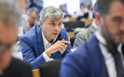 Cum accelerează UE investițiile în energie? Popescu, dezbatere la Bruxelles