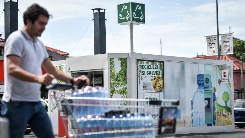 Botoșăneanul care a spart codul automatelor de reciclare din România