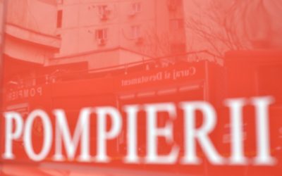 Incendiu în Constanța: Zece persoane s-au autoevacuat dintr-un bloc