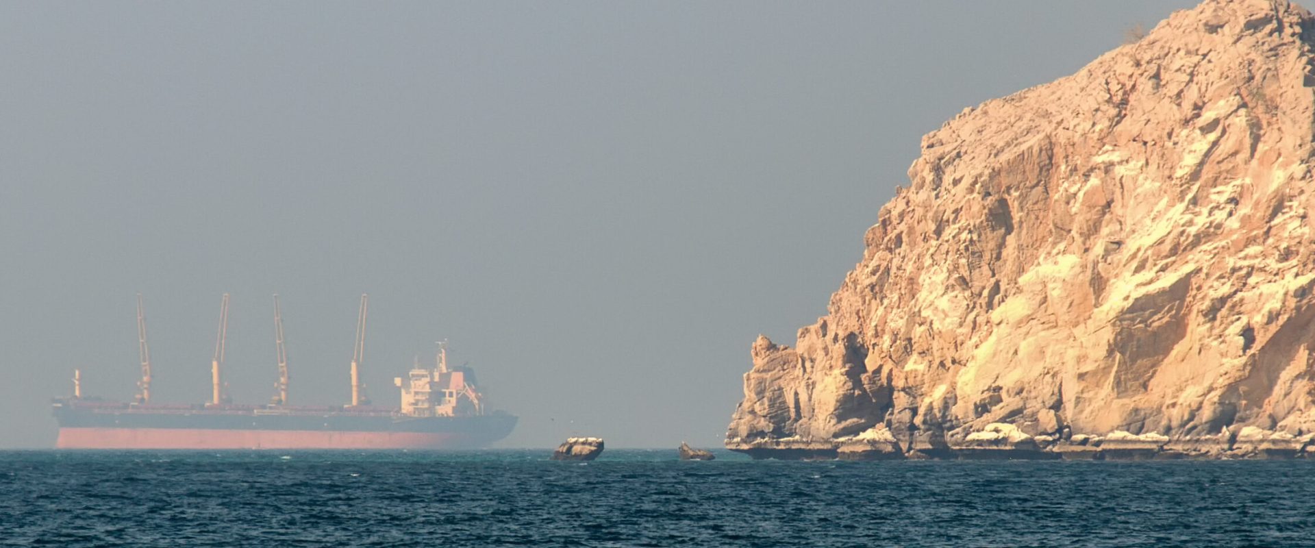 Blocada SUA în Ormuz: Iranul amenință cu ruperea armistițiului